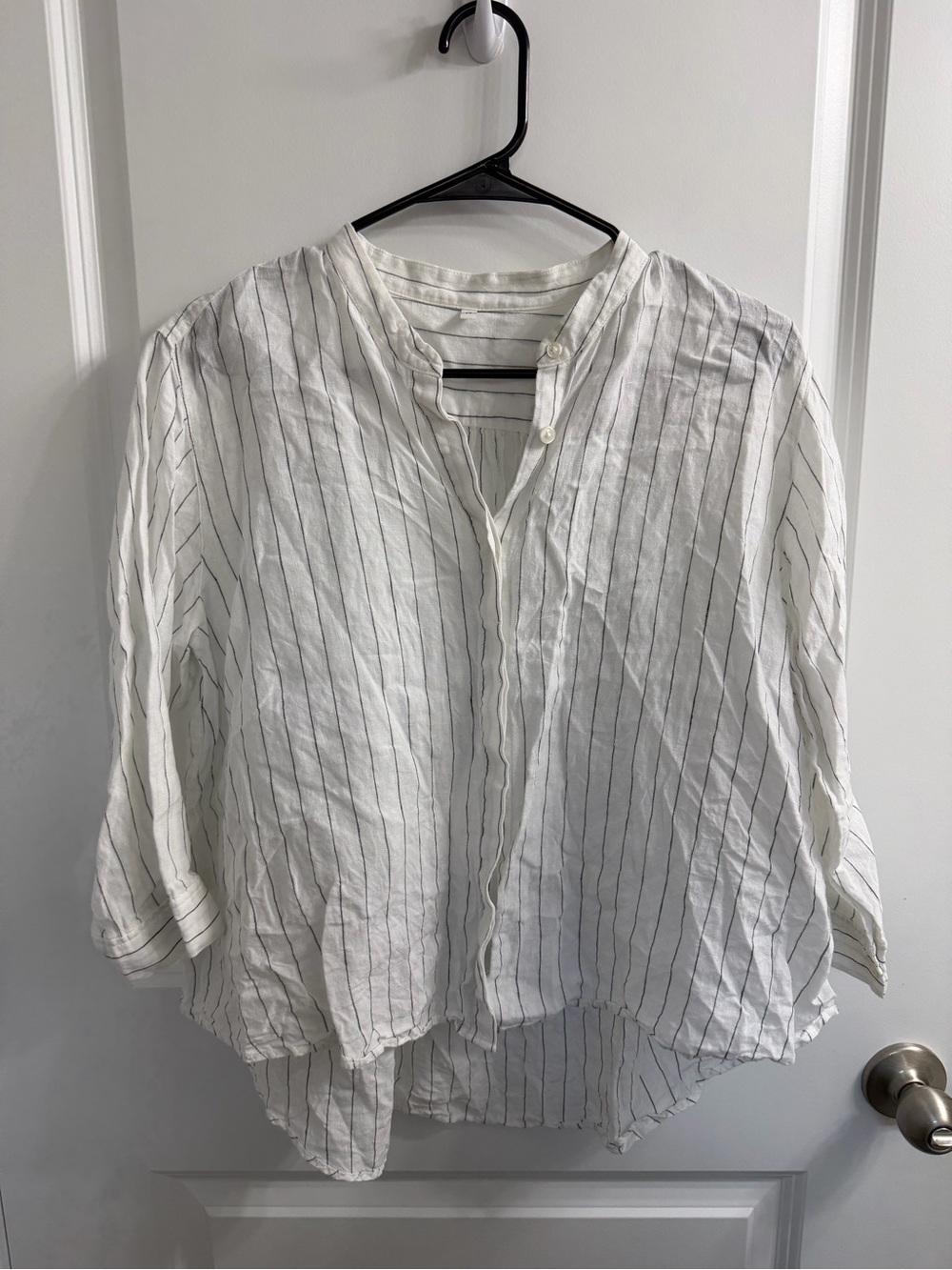 Women’s White Linen Pinstripe Button-Front Blouse